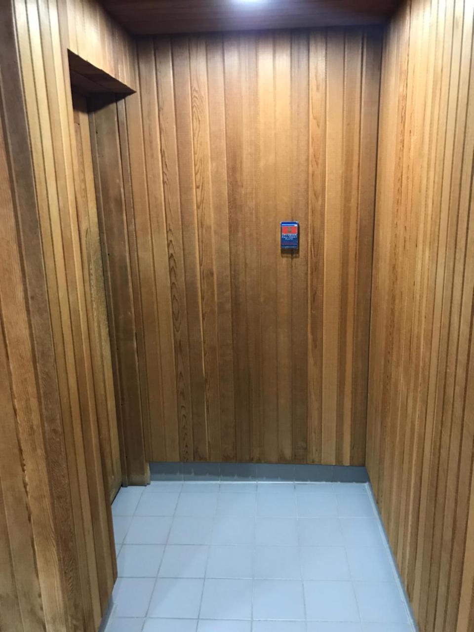 แคนาดา สวีท ออน เบย์ Aparthotel โตรอนโต ภายนอก รูปภาพ